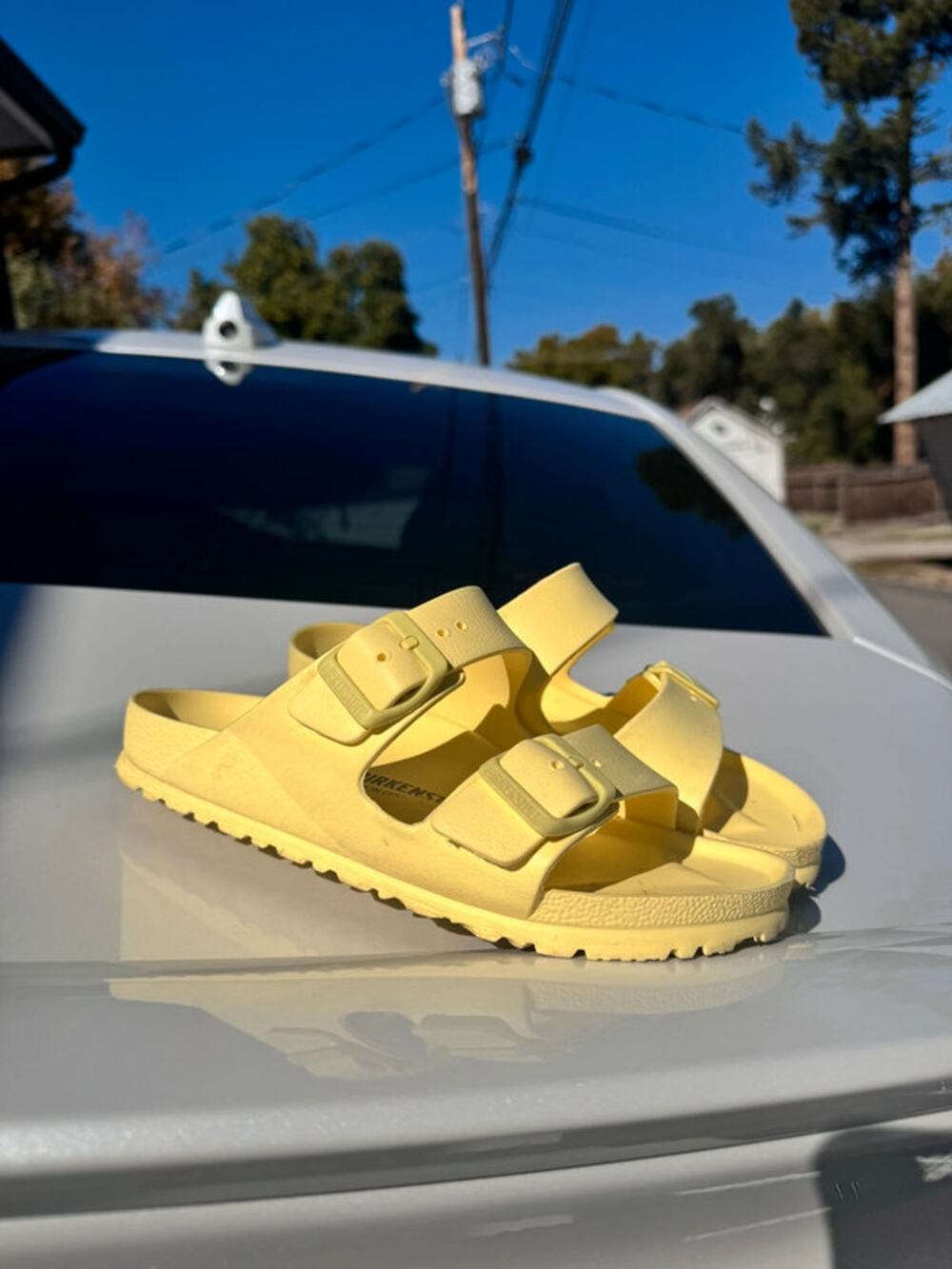 Birkenstocks yellow sandals size 6